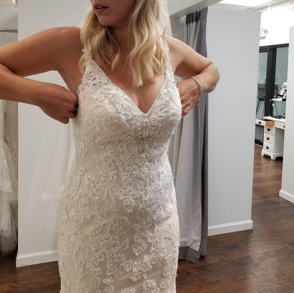 Stella York wedding dress - Picture 8 of 9